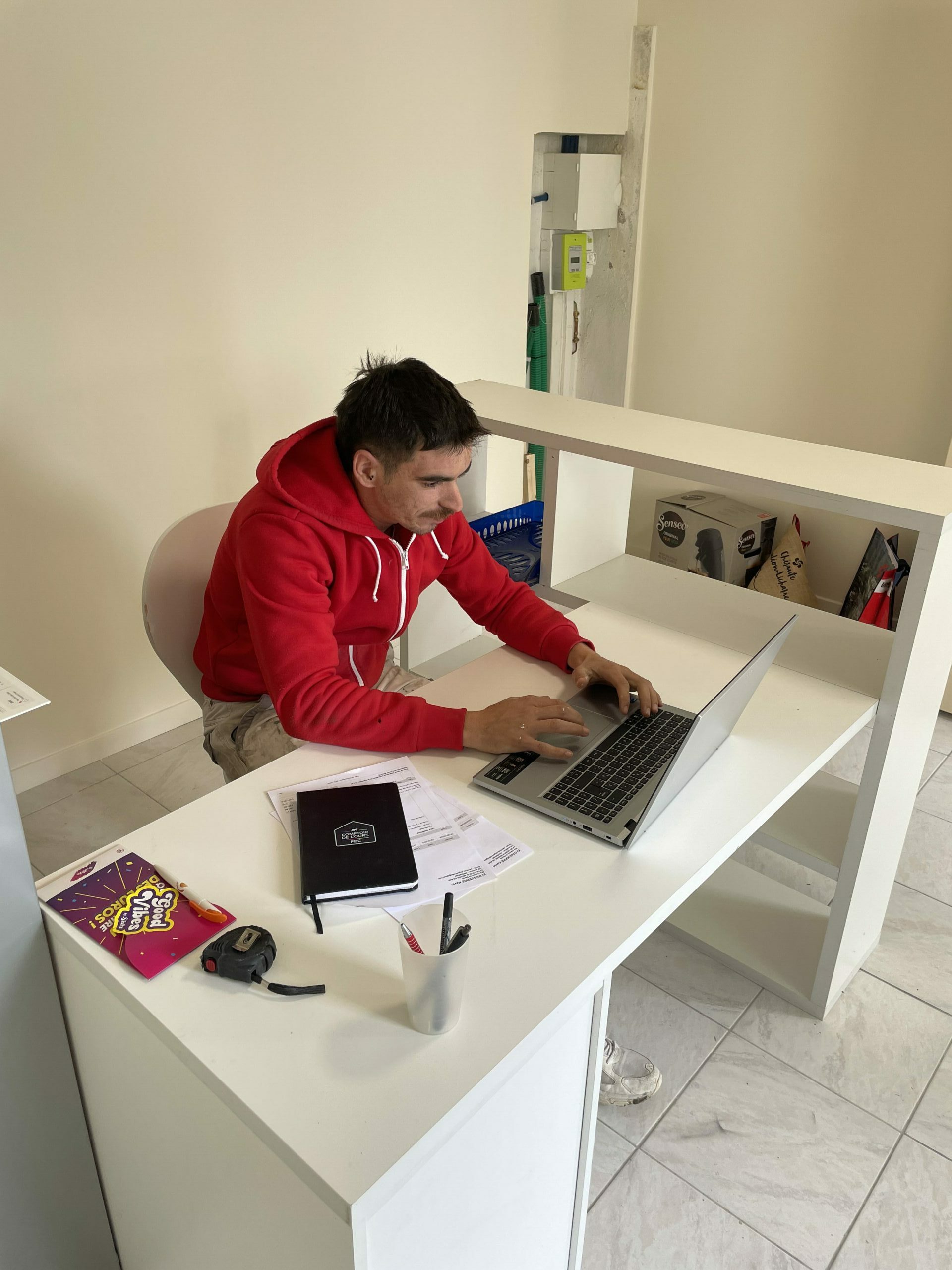 Image Kevin au bureau